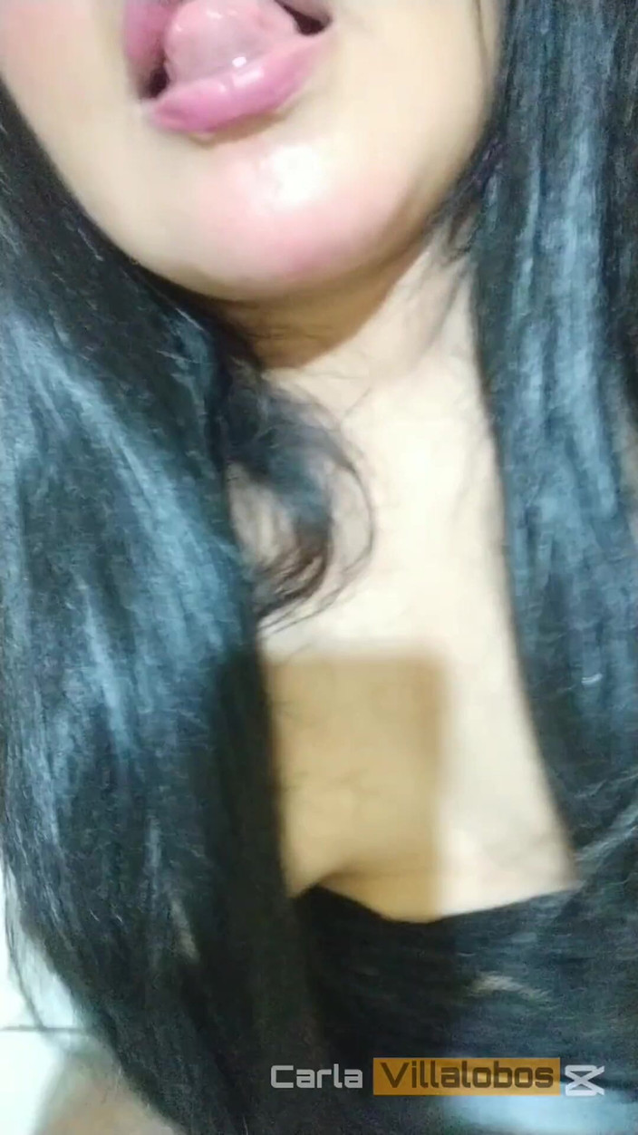 Carla Villalobos: Pancutan mani tiga kali dengan banyak orgasme dengan jari jauh...