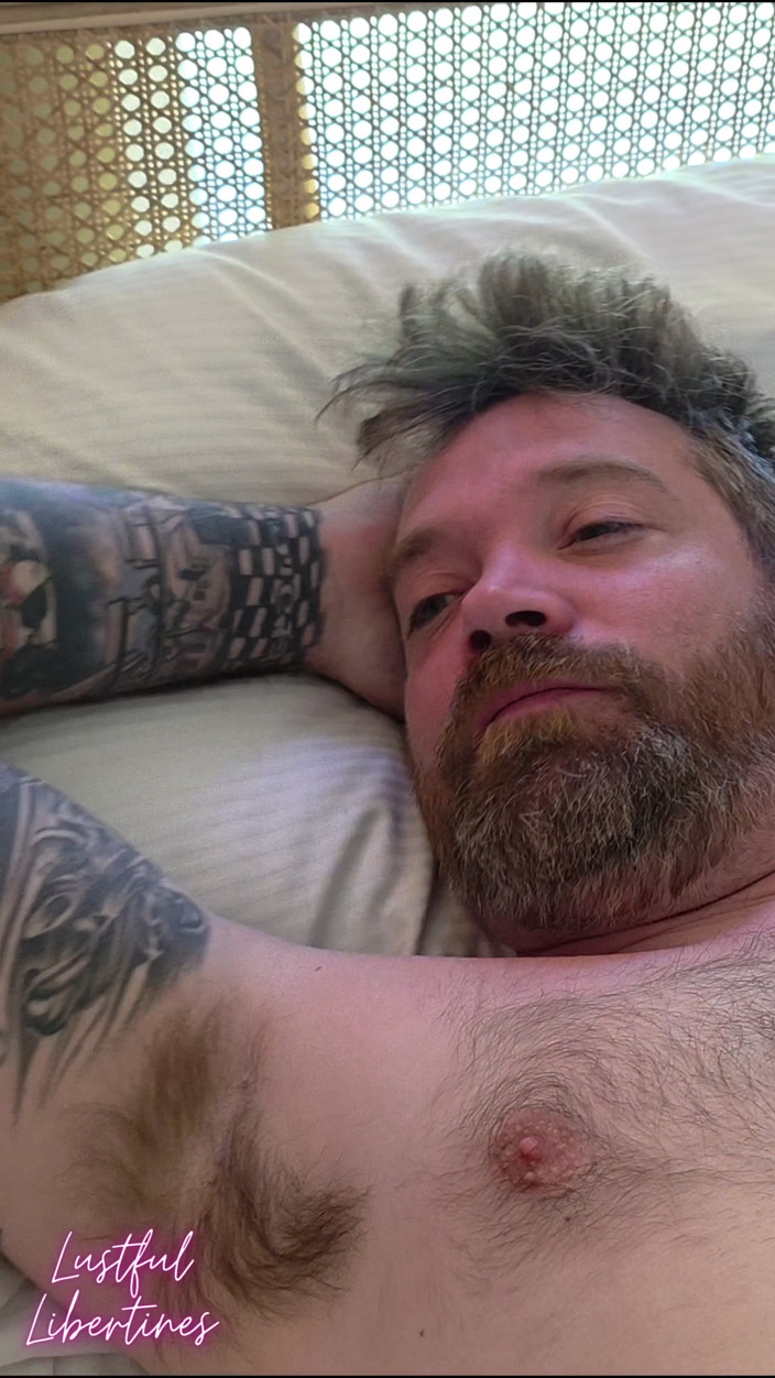 Lustful Libertines: Eu Vou Sentar Na Sua Cara No Café Da Manhã