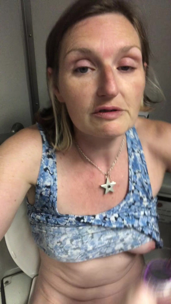 Pissing Paradise: Fancy a Chat Whilst I Do a Huge Pee on...