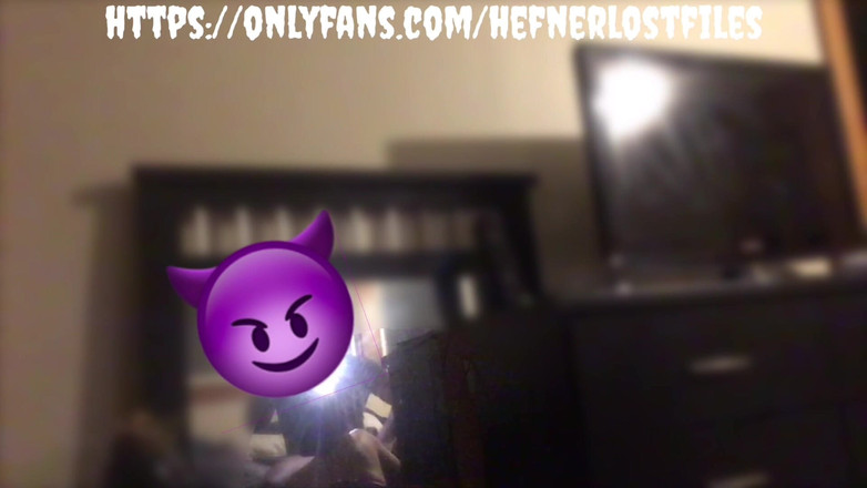 PlayboyHef: Muls în oglindă asmr