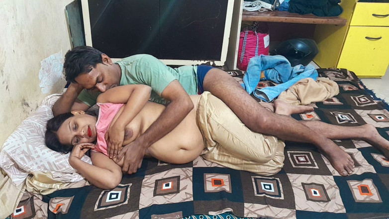 Hot Indian Aunty: Beautiful Indian MILF Romantic Night with Her Hubby