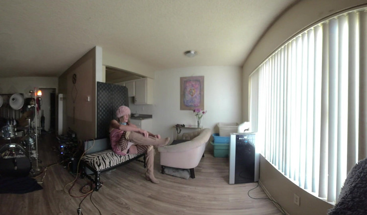 Lizzy Yum: Lizzy Yum Sd únor 2026 Post Op Shemale oblékání pro Dave Attell...