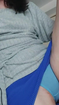 흑인 콘돔으로 오이를 따먹는 야채의 여왕