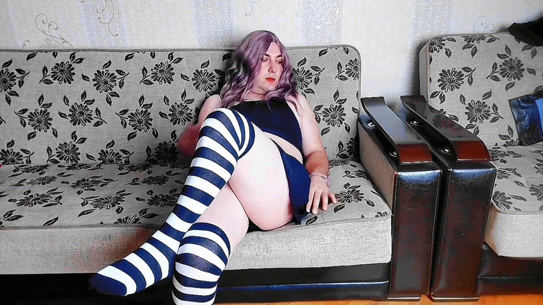 Kitty_Cross: Krátká sukně, dlouhá noc