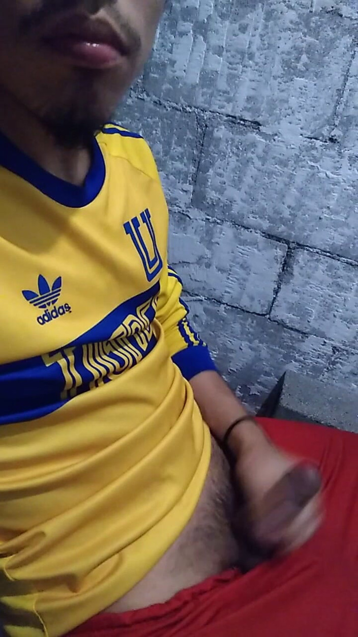 AlexAlejandro13: Тобі подобається, як я стирчаю язик, щоб ти міг грати з ним дуже добре
