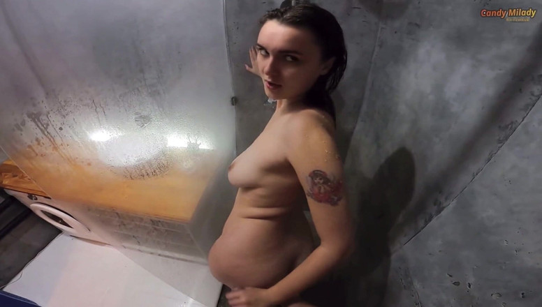 Candy_Milady: 多汁的性爱在淋浴时用力