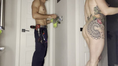 Bigmax8inch: Instalatér - elektrikář bliká - sexy milf chce péro údržbáře po škádlení nahá pro...