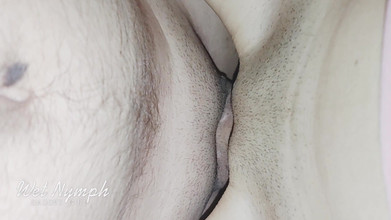 Wet Nymph: Pepek pengasuh ketat mengambil zakar gemuk ayah untuk berbilang orgasme...