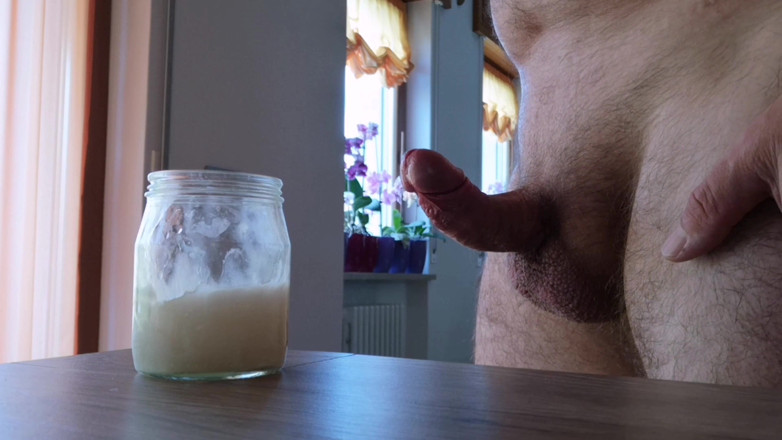 Cicci77: Cicci77 continues the collection with another big cumshot from Pedro....