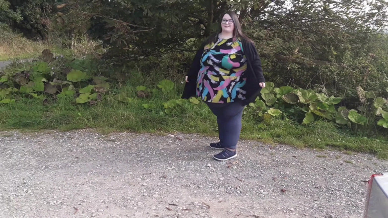 SSBBWLadyBrads: BBW SSBBW walczy o dopasowanie do samochodu + wpadki