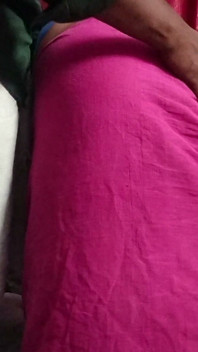 Ella Necesita Dinero, Necesito Placer
