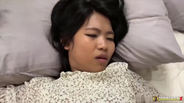 John Tron X: Johntronx - สาวเอเชียน่ารักใส่เดรสสีขาวโดนซอยหีโหดๆ