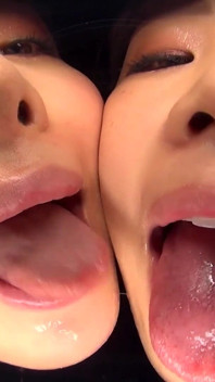POV Wet Tongue Show Mai Imai & Reia Hoshino kusić cię w Następnie Drench Cię w Zlizać, Słodkie Struny Ślinić