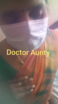 Tamil Doctor Aunty Consultant