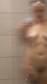 Komm Mit Mir Unter Die Dusche