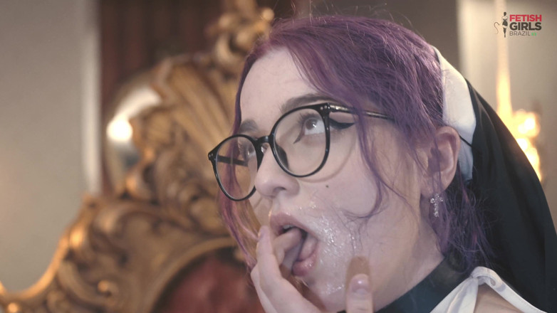 Fetish Girls Brazil: Biarawati madalena masih perawan dan cuma bisa ngentot pantatnya, pendeta...