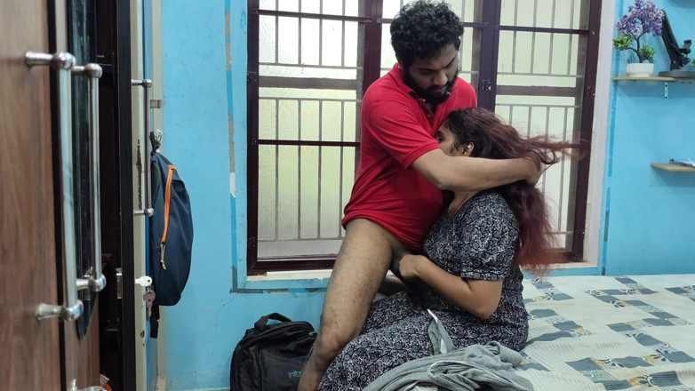Vaigavarun45: Malayalai Couple Hot Romance and Cock Rub