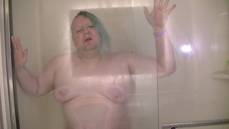 Roxxie rae page: Sprchové svádění