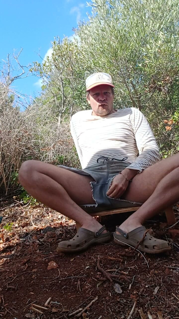 Chemanuchao: Wanking and Working