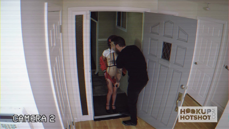 Hookup Hotshot: 甜美的红发女郎lola fae在约会网站上遇到男人的粗暴肛交