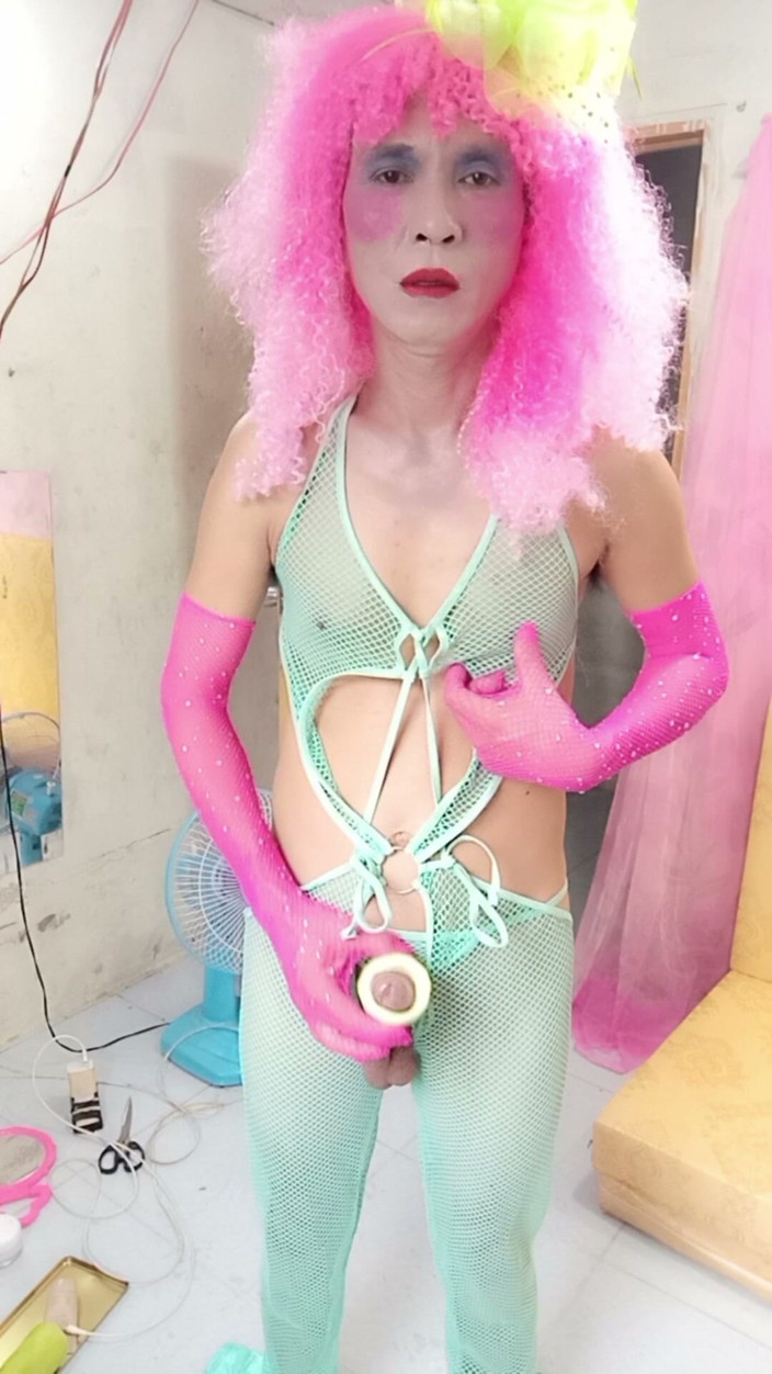 nguyen dang thien tri: Oanh Le Transgender Wearing Sexy Clothes Porn Cucu Too Much...
