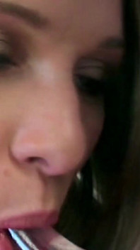 Buns Lickers - 2_beautiful escena, rubias Lina Rose & Steffany se follan con su consolador