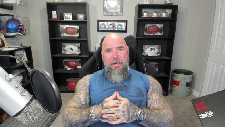 Raw and Uncensored with Masculine Jason: Consider This Before Dating a Bodybuilder