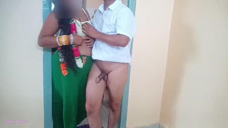 Telugu-fuckers: Mama vitregă indiană desi cu țâțe mari telugu futută de fiul...