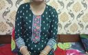 Saara Bhabhi: Hindi seksverhaal rollenspel - Indische lerares en student eerste keer neuken