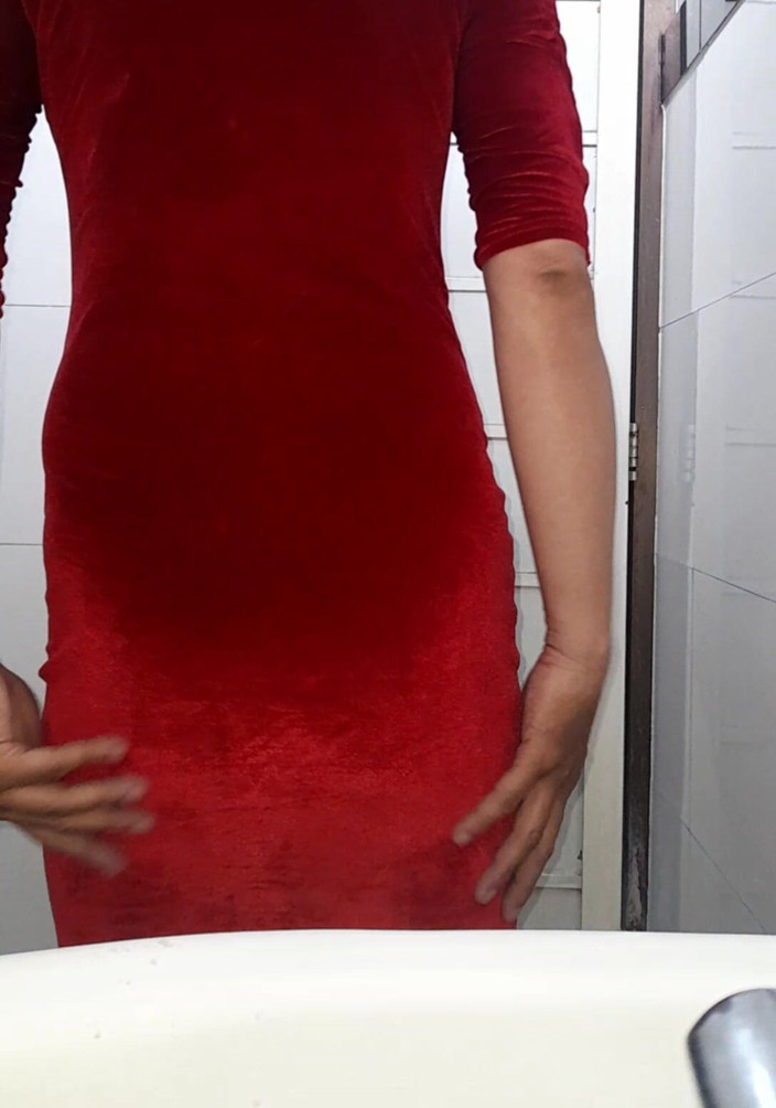 Naomisinka: Crossdresser Cum Inside Sexy Velvet Dress