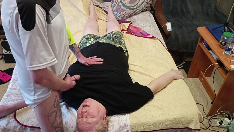 Zona901: Je me branle la bite et je baise ma belle-mère...