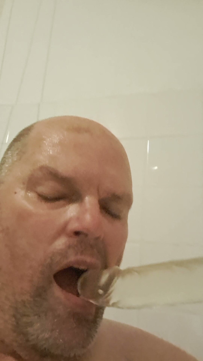 Fickspecht: The Bitch Is Back, the Whore?