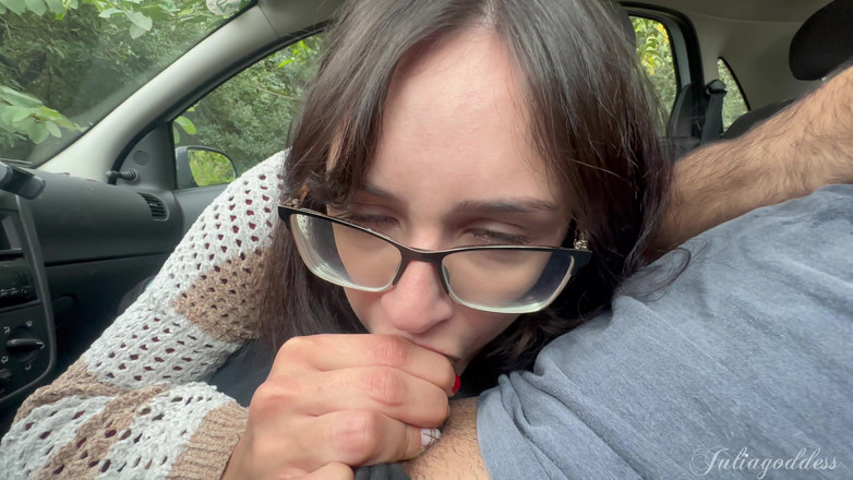 Shamelesscouple: Kouření v autě - Deepthroat, Předkožka a Cum Gulp