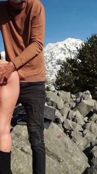Sexe amateur chaud dans les montagnes froides