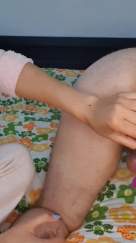 Ma femme m'a fait un massage de la prostate avec un chapelon et une super branlette, mais m'a laissé un orgasme ruiné