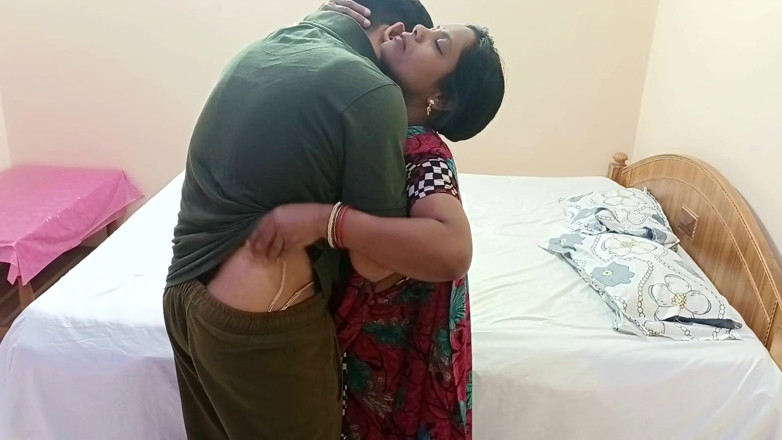 Popmini: Fofa e quente vizinha casada Seema Bhabhi foda muito tesuda