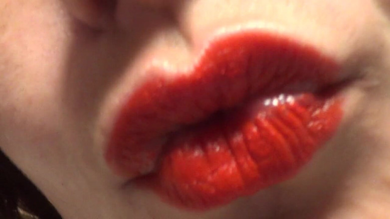 Goddess Misha Goldy: Franceses se beijando comigo! Batom vermelho fetiche!
