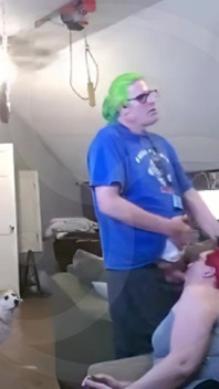 Büyük memeli Asyalı Amerikalı kadın kılıklı travesti tuzak şiplak boşalma için kullanılıyor
