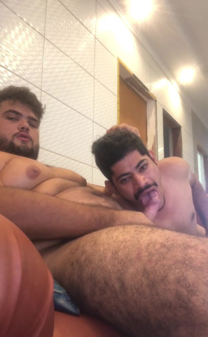 VEN1CIU: Mijn ondeugende homo-stiefzus houdt van mijn dikke tepels homo