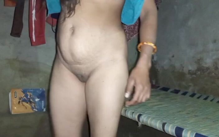 Kumari1996: 德西阿姨激烈地操了 1 个男人