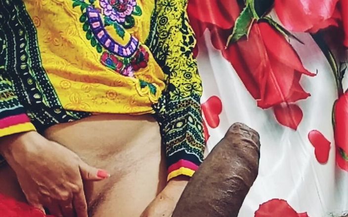 Bolly Karma: 丰满熟女和一个男人回家