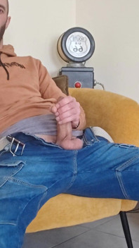 Io gioco con il mio grosso cazzo, schiaffo, sega e sborrata clarabitch