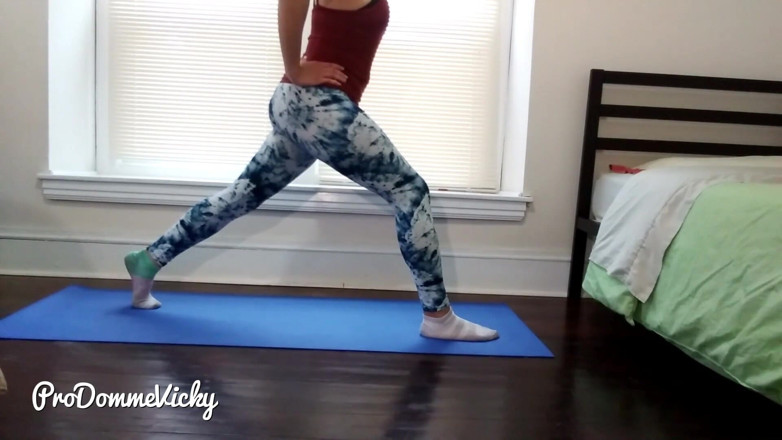 Porno angels: Pro Domme Vicky workout tape