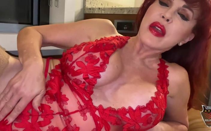 Rome Major Hot Wife: 섹시한 Vanessa와 섹스하는 스페인 플라이 밀프!