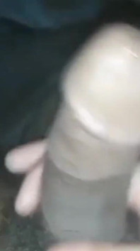 丈夫让陌生人用老婆绑住并蒙住眼睛在酒店床上