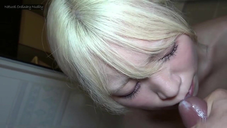 Jap Porn Project: Blonďatá posílení twin-ocasem: živá holka se třese díky hlubokému potěšení a...