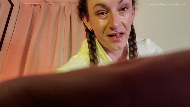 Claudia Kink: Hand Gagged by Femdom POV