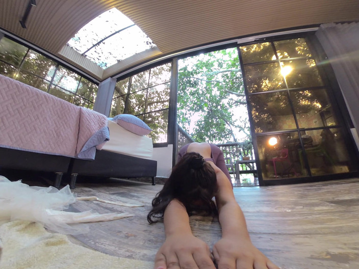 CuttiejennieVR: POV: Čas na jógu s Jennie