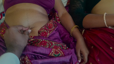 Laxi ammu: Suri rumah kongkek main peranan bertiga