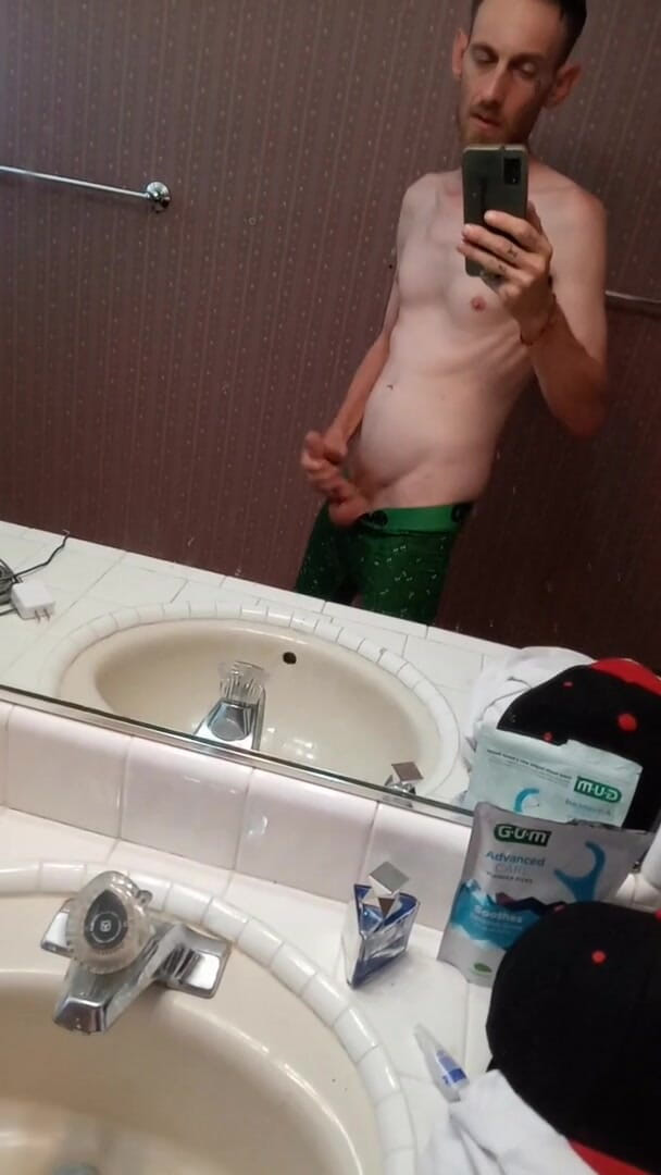 Jack_D_Stranger: Držím mého ptáka tvrdého a pohlazeného až k okraji čekám na...